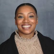 Carissa Bush's Instagram, Twitter & Facebook