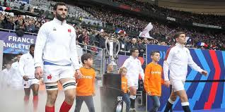 D�s la fin des matchs, communiquez les r�sultats par sms. 84jraccrv6bhnm