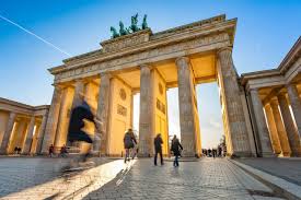 Goal erklärt, wo die partie borussia dortmund trifft auf werder bremen. Hannover To Berlin By Train From 9 99 Ice Train Tickets Trainline