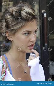 8,608 Bar Relationship Stock Photos