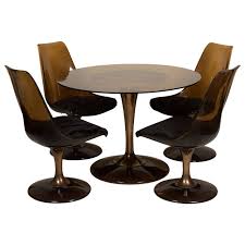 Amber Glass Top Tulip Dining Table And Chairs 1stdibs Com Tulip Dining Table Antique Dining Room Sets Dining Table Chairs