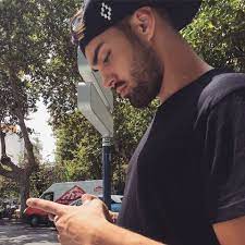 Tra sara e biagio tornano i dissapori… nella puntata quotidiana di uomini e donne si è parlato molto a lungo di samantha. Gossip Uomini E Donne Alessio Si Sfoga Sui Social Sono Stati Mesi Lanostratv