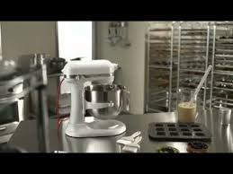 The heavy duty kitchenaid mixer always starts slow (soft start) even if you choose higher speeds. Kitchenaid Robot Heavy Duty 5ksm7591 Youtube