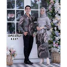 Fashion muslim 30 model baju kondangan muslim 2020 kekinian banget categories model gaun pesta cek 30 model baju kondangan kekinian 2020 disini ada baju kondangan muslim syar i. Baju Batik Couple Keluarga Kekinian Model Terbaru Batik Solo Murah Kondangan Dress Shopee Indonesia