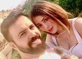 بالفيديو وفاء الكيلاني تحتفل مع زوجها تيم حسن بالعام الجديد 2019 وسط رومانسية وحب وترسل غمزة لمعجبات تيم حسن وفاء الكيلاني وتيم حسن. Ù…ØµØ§Ø¯Ø± Ù…Ù‚Ø±Ø¨Ø© ØªÙ†ÙÙŠ Ø·Ù„Ø§Ù‚ ØªÙŠÙ… Ø­Ø³Ù† ÙˆÙˆÙØ§Ø¡ Ø§Ù„ÙƒÙŠÙ„Ø§Ù†ÙŠ Ø®Ø¨Ø± ÙÙŠ Ø§Ù„ÙÙ†