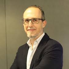 Marta Comas's Instagram, Twitter & Facebook