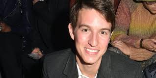 Bernard arnault, 72, the chief executive of moët hennessy louis vuitton (lvmh), saw his luxury goods firm rise by 0.4 per cent during the first few hours of trading on monday. Alexandre Arnault Son Of Lvmh Head Now An Executive At Tiffany Co