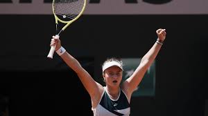La sensationnelle finaliste du simple barbora krejčíková se bat aujourd'hui pour une autre finale à roland garros, cette fois avec kateřina siniaková en double. Fg0oqehshmysmm