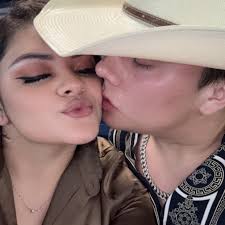 Amy León updated her status.