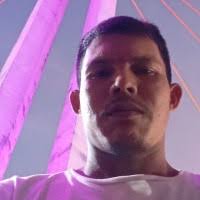 300+ perfis com “Lopez”