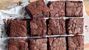 Brownies Au Chocolat Moelleux La Meilleure Recette Page 2 A 2 Recettes Faciles Recette En 2020 Brownie Chocolat Chocolat Meilleur Recette