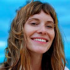 Carla El's Instagram, Twitter & Facebook