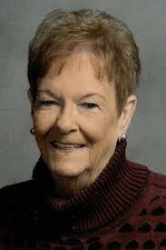 Dee Hansen's Instagram, Twitter & Facebook