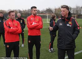 Jun 16, 2021 · el entrenador holandés louis van gaal vuelve a los banquillos. Ian Ladyman Wayne Rooney Ist Falsch Louis Van Gaal Ist Mikro Management Bei Man United War Veraltet Aktuelle Boulevard Nachrichten Und Fotogalerien Zu Stars Sternchen