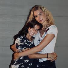 Диана дэвис трогательно поздравила глеба смолкина с особым событием. Zhivushaya V Ssha 17 Letnyaya Doch Figuristka Eteri Tutberidze Slomala Nogu