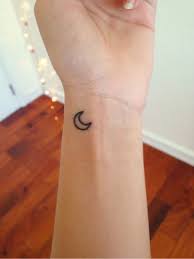 20 Cute Small Meaningful Tattoos For Women Pretty Designs Cool Small Tattoos Small Tattoos Tattoos