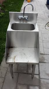 Hey!, in this video i will be making a quick outdoor kitchen, sink thing. Diy Outdoor Sink Restyle4life
