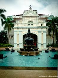 Galeri sultan azlan shah) kuala kangsar , perak , malezya. Galeri Sultan Azlan Shah Elviajar
