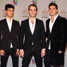 Really great cd, their sound has matured, yet this album feels very familiar to their original album. Reik Love Love Love Their Music Musica Music Hottest Celebrities Music Music Bands
