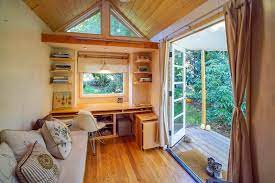 Sol haus design is responsible for the creation of this amazing tiny house, the designer's own personal live/work habitat located in ojai, california. Vina Lustado S Zen Tiny House In Ojai California