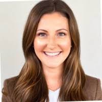 Lisa Cude's Instagram, Twitter & Facebook