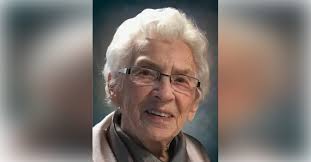 Obituary information for Della Fast