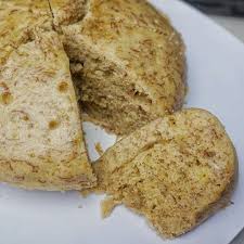 Meskipun tanpa telur bolu pisang kukus ini tetap bisa mekar cantik ya moms seperti mommies yang sedang membaca artikel ini hihihi. Resep Bolu Pisang Kukus Mudah Cobain Yuk