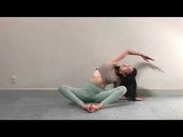 Whether You Want To Show Off Beautiful Back Muscles Or Nail That Scorpion Pose These Stretching Moves Will Get You There By Butterfly Pose Poses Back Muscles