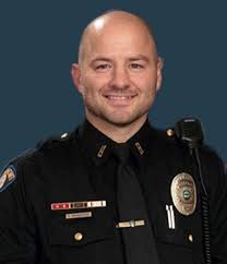 Fremont police chief keeps job