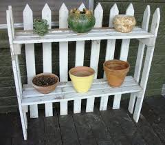 Weissen Pflanze Stand Weisse Pflanze Stand Ein Gerat Das Tatsachlich Zeichen Zahlen Sowie Design Fur Jede Kunstgewerbe Paletten Garten Strandhaus Dekoration