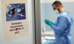 Al cittadino verrà indicato il giorno, l'orario e la sede del punto di vaccinazione collegata al codice di avviamento postale (cap) e alla. Vaccini Anti Covid Per I Piu Vulnerabili In Lombardia Via Alle Prenotazioni Il 6 Aprile Prima La Martesana