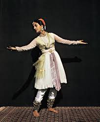 Kathak School Dancer In Mughal Costume Performing Indian Classical Dance A Dance Of Northern India Katha Dance Of India Indian Dance Indian Classical Dance