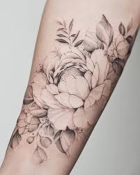 Découvrez 52 modèles du tatouage coquelicot et sa couleur couleur rouge vif. Quel Tatouage Fleur Pour Femme Choisir Soin Du Corps