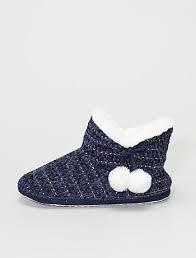 También podrás encontrar ropa muy cómoda con nuestros productos de ropa deportiva donde descubrirás prendas confortables y perfectas para estar por casa. Zapatillas De Casa Para Mujer Kiabi