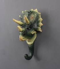 The dinosaur skeleton key wall decor product is shipped from hong kong and this fossil hook contains tyrannosaurus rex, triceratops, dilophosaurus (3 hooks in one set). Household Cleaning Supplies 3 Pcs Creative Bronze Dinosaur Resin Decorative Wall Hooks Mounted Coat Hangers Home Organization Supplies