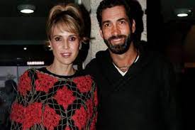 La presentadora y actriz alejandra azcárate ha estado involucrada en una polémica luego de que encontraran 446 kilogramos de cocaína en una aeronave de matrícula n722kr que hace parte de una sociedad en la que aparece el nombre del su esposo, miguel jaramillo arango. T11khdddpcgxkm