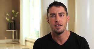 Bisexual Man Claims Dating Men Is Better Than Women!