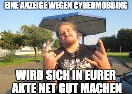 24/7 moderiert und gute anständige leude keiner wird zensiert und wir nehmen kein blatt vorm mund wenns ums haiden geht! Facebook