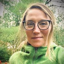 Savannah Eades's Instagram, Twitter & Facebook