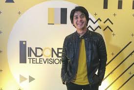 Wetv serial berjudul ustad milenial, yang dibintangi arbani yasiz, prilly latuconsina, yoriko angeline, umay shahab, hanggini, endy arfian, serta dua aktor senior cut mini dan donny alamsyah. Perankan Tokoh Ustaz Arbani Yasiz Merasa Kesulitan Republika Online