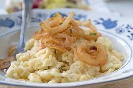 Spatzli Mit Bergkase Rezept Rezept In 2020 Rezepte Lebensmittel Essen Essen