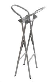 Our baby loved to bath in here and the dry or wet scale feature was amazing for our breastfed baby to track his growth daily. Roger Armstrong Aqua Scale Bathtub Stand White Buy Online At The Nile