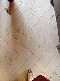 The chevron pattern is often confused with the herringbone pattern. Herringbone Pattern Large Tile Novocom Top