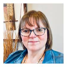 Episode 92: Storytelling in Interviews: How to Make Your Experiences Shine  — Sara Murray