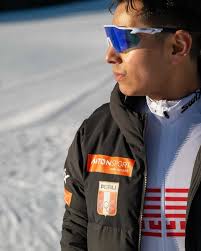 Training, sweating, and mushroom hunting 🍄‍🟫☀️ — guess which one I found  in the forest? #antonsport #swix #crosscountryskiing #ad #mushrooms  #rollerski #peru