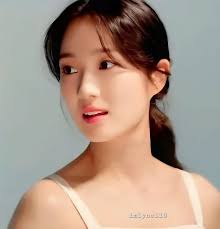 Heyy my name is Sophie and I didn't want to show what I looked like so I  just sent a pic of hyunjin