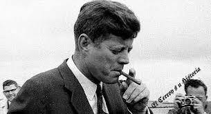 Humo y romance entre tabacos y tulipanes Por Ansbel Gonzalez Huart 9 de  diciembre del 2023 Sabiéndose portador del impacto de aquella firma y  anticipando la inminente imposibilidad de adquirirlos, John F.