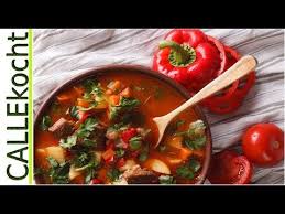 Gulaschsuppe Selber Machen Nach Omas Rezept Kochen Youtube Gulaschsuppe Omas Rezepte Gulasch