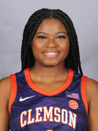 Essence Thompson's Instagram, Twitter & Facebook