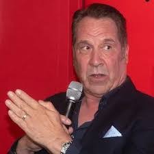 David Seaman's Instagram, Twitter & Facebook